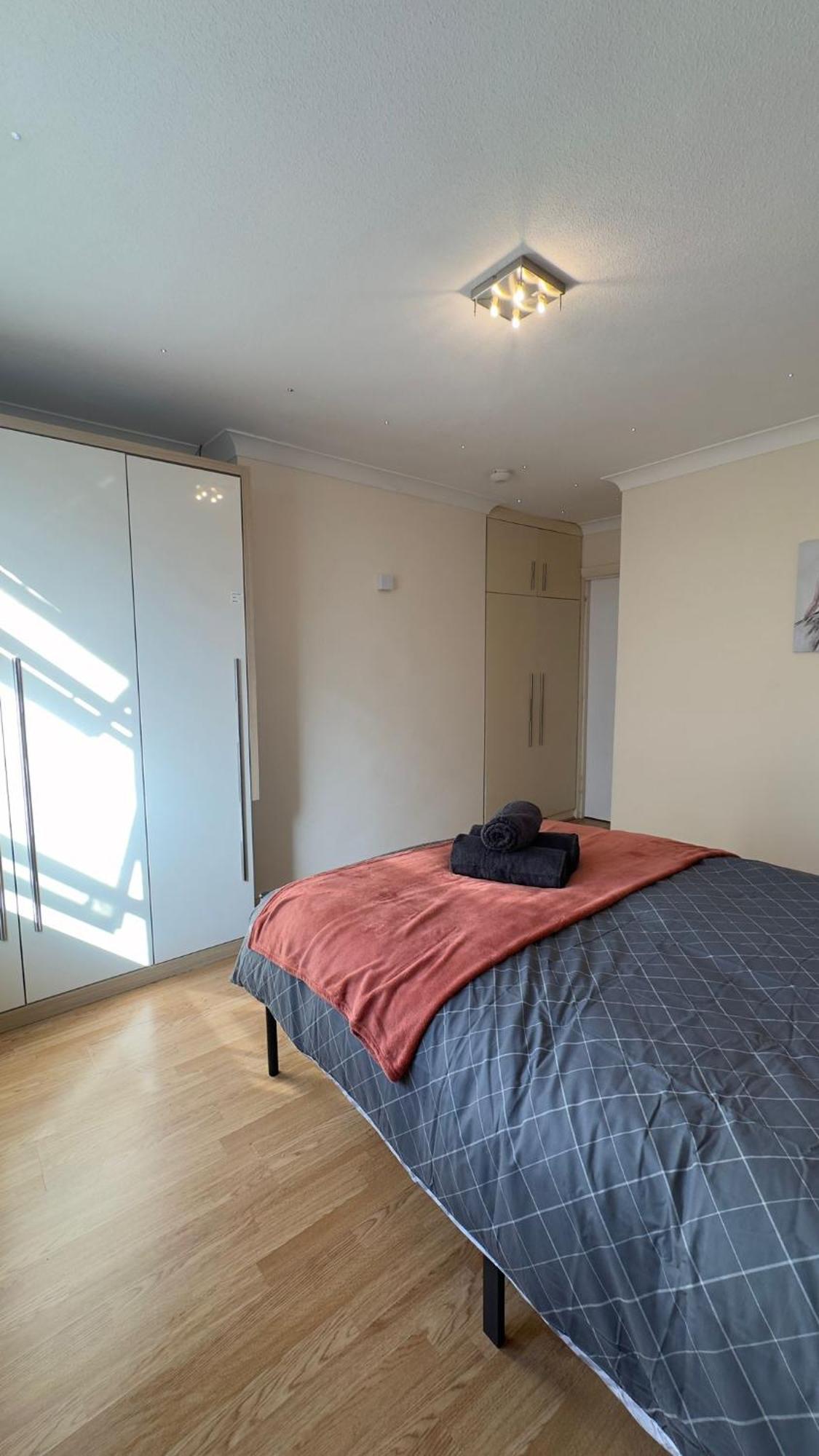 25 Minutes To Central London Rooms 35 외부 사진