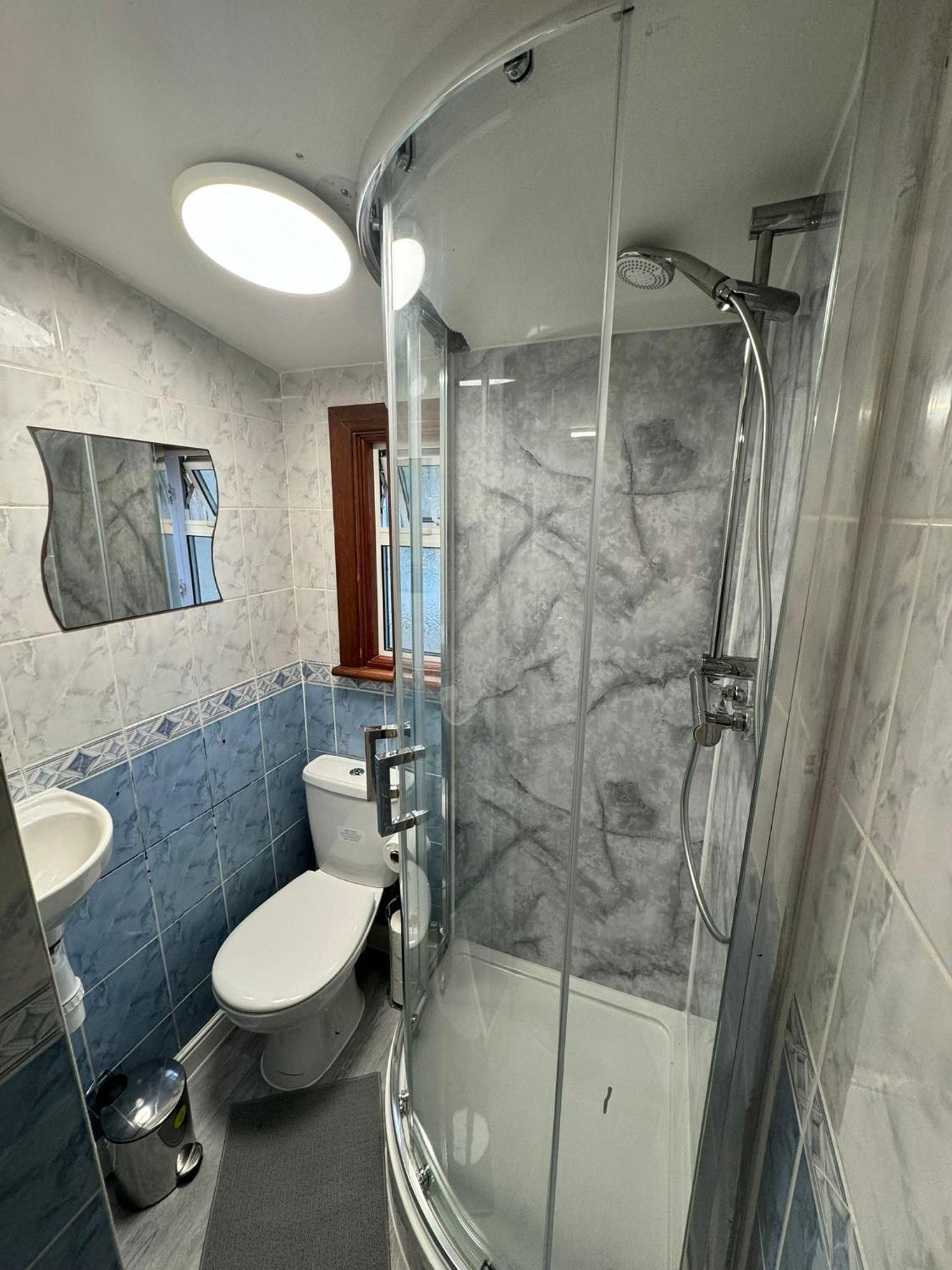 25 Minutes To Central London Rooms 35 외부 사진