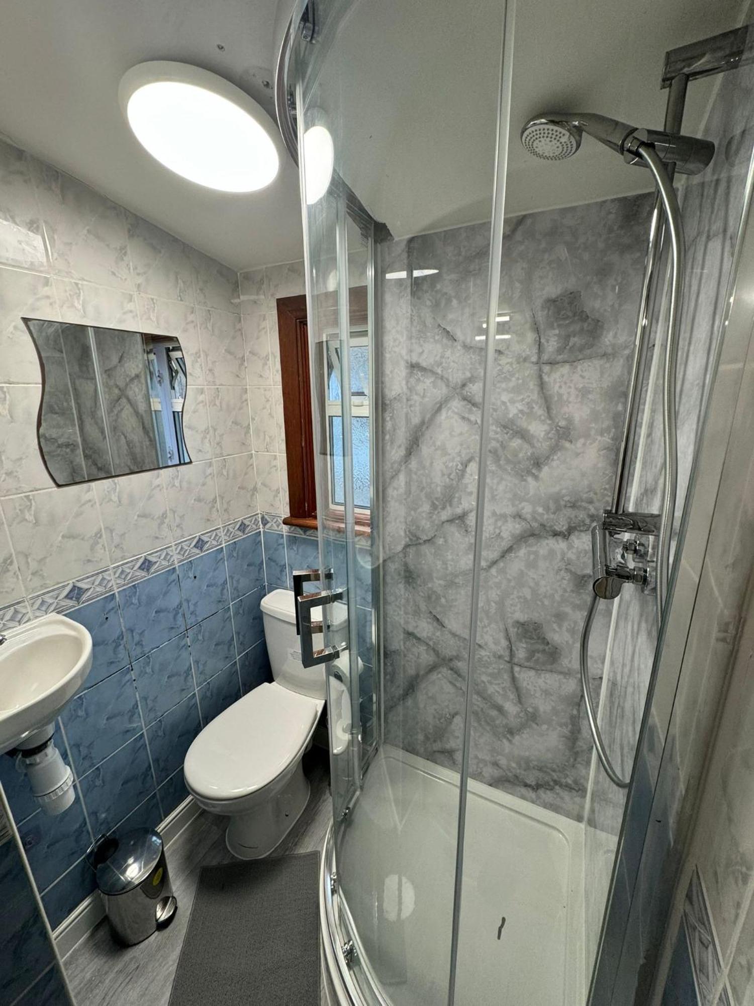 25 Minutes To Central London Rooms 35 외부 사진