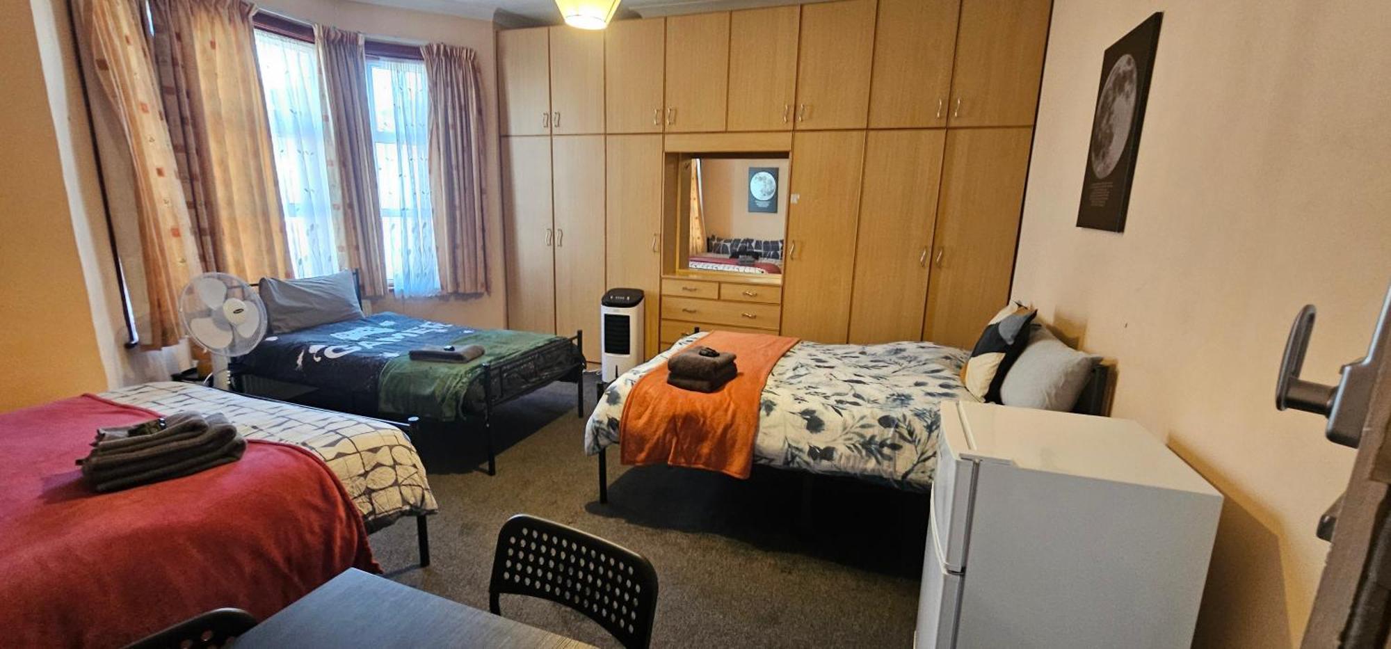 25 Minutes To Central London Rooms 35 외부 사진