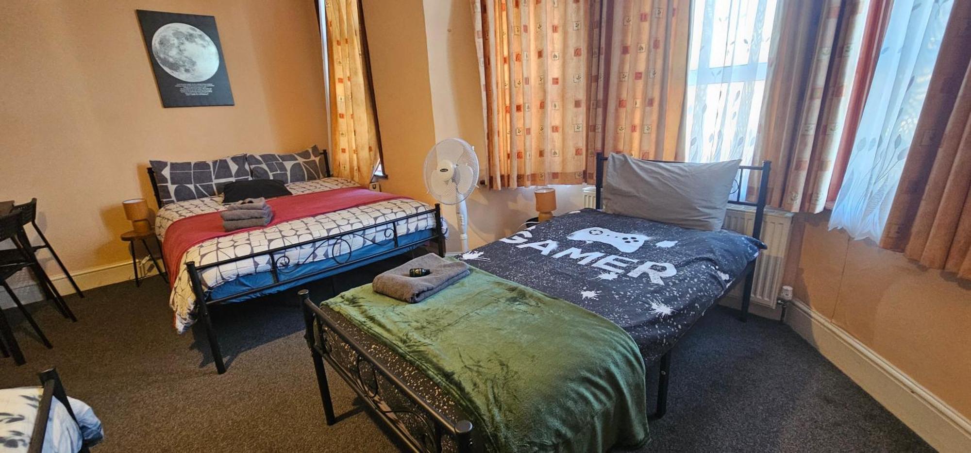 25 Minutes To Central London Rooms 35 외부 사진